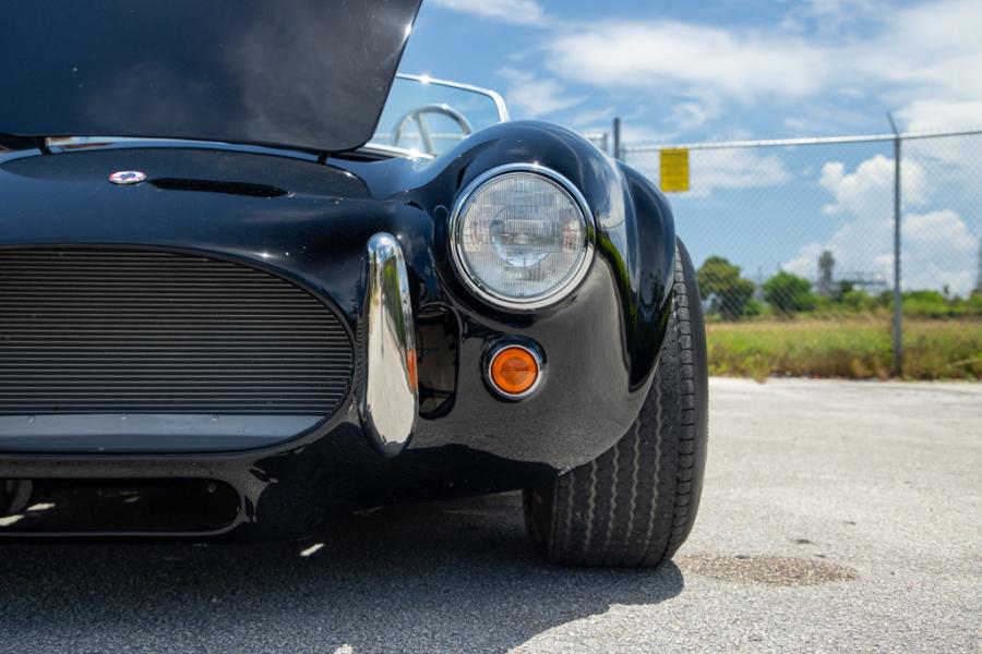Детали экстерьера Shelby Cobra by Factory Five 2018 года  (фото 72 из 93)